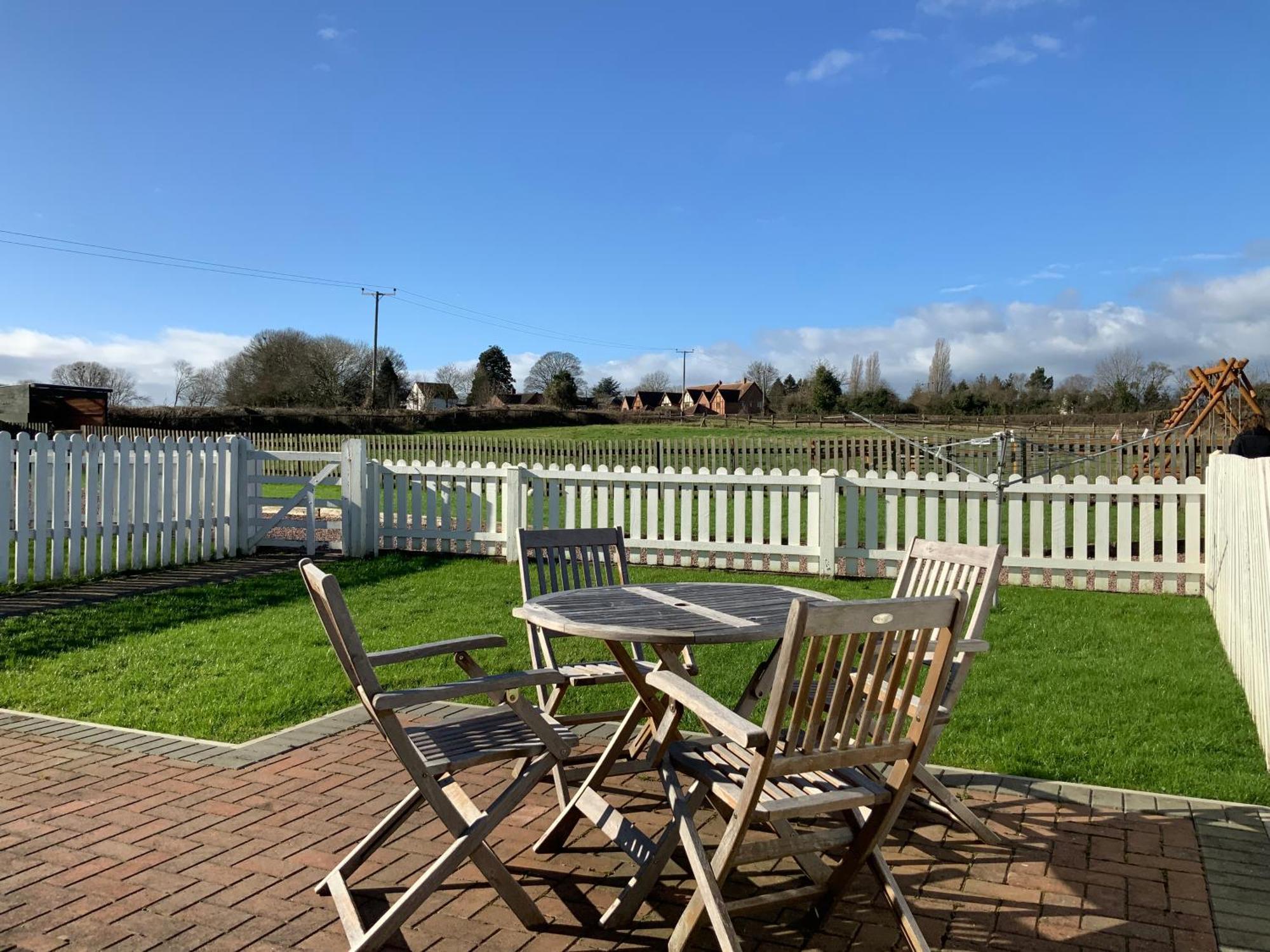Woodpecker Cottage At Frog Trotters Cottages Hartpury Eksteriør bilde