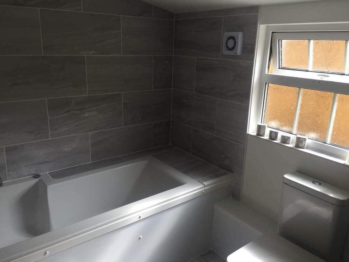 Woodpecker Cottage At Frog Trotters Cottages Hartpury Eksteriør bilde